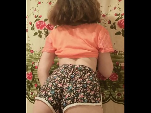 ❤️ Mozo sexy quitándose os calzóns ante a cámara Vídeo de sexo en % gl.mouthporn.ru %