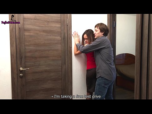 ❤️ Agente inmobiliario sexy sacude o coño e fode sensualmente mentres vende o seu apartamento - Krempai Vídeo de sexo en % gl.mouthporn.ru %