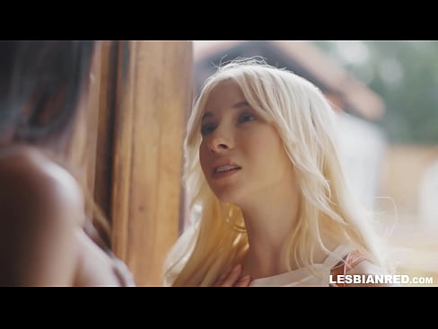 ❤️ A nena chega a casa uns meses despois e acaba comendo o coño da súa madrastra Vídeo de sexo en % gl.mouthporn.ru %
